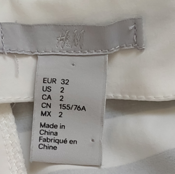 Striped bodycon form fitting exposed goldtone zipper - Picture 7 of 8